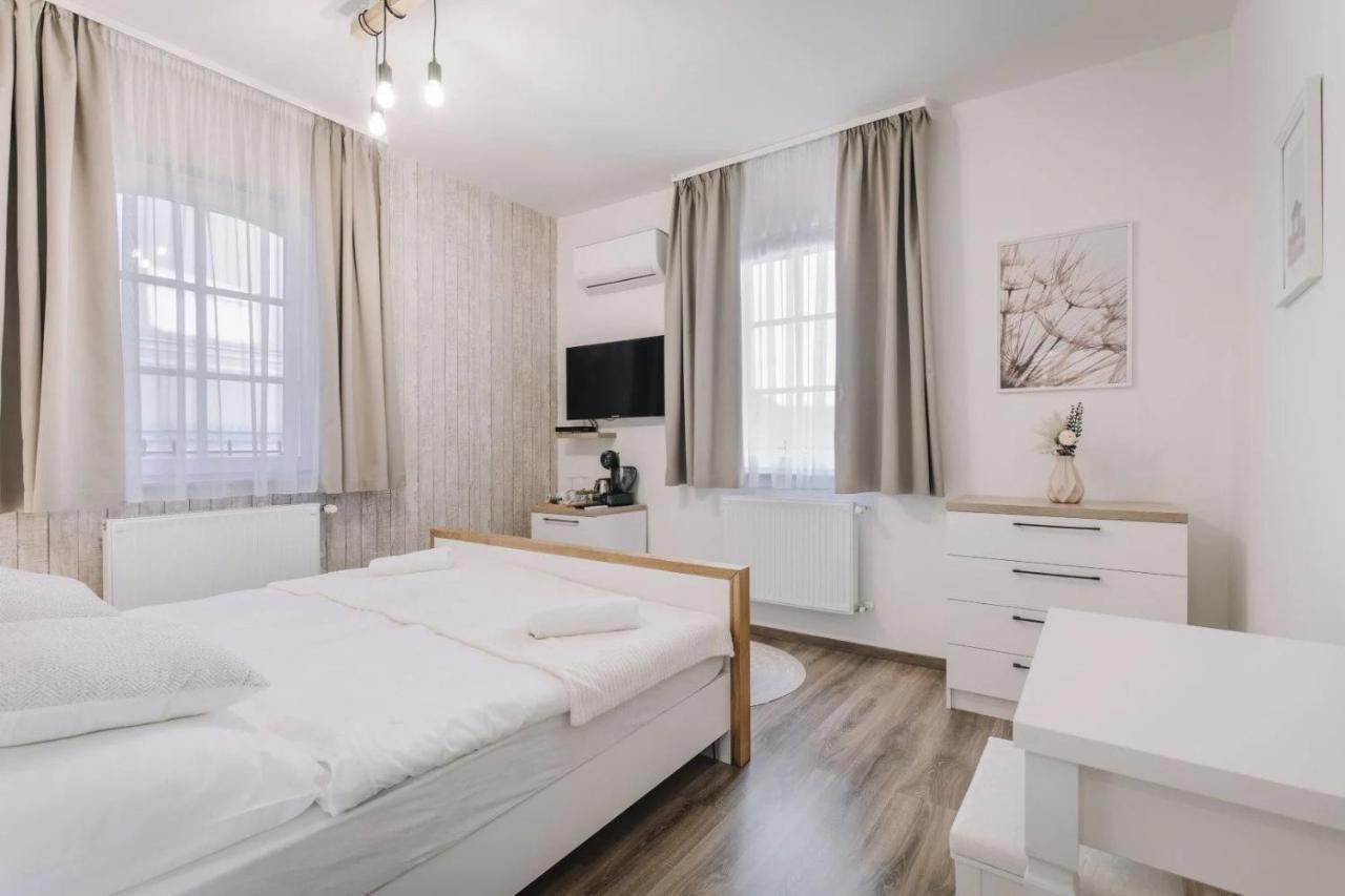Apartmanhaz Soho Дьёр Экстерьер фото